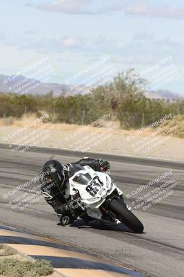 media/Nov-16-2025-Race Pace (Sun) [[8c5fa54630]]/Verified Riders/4-Turn 3 Inside (1050am)/